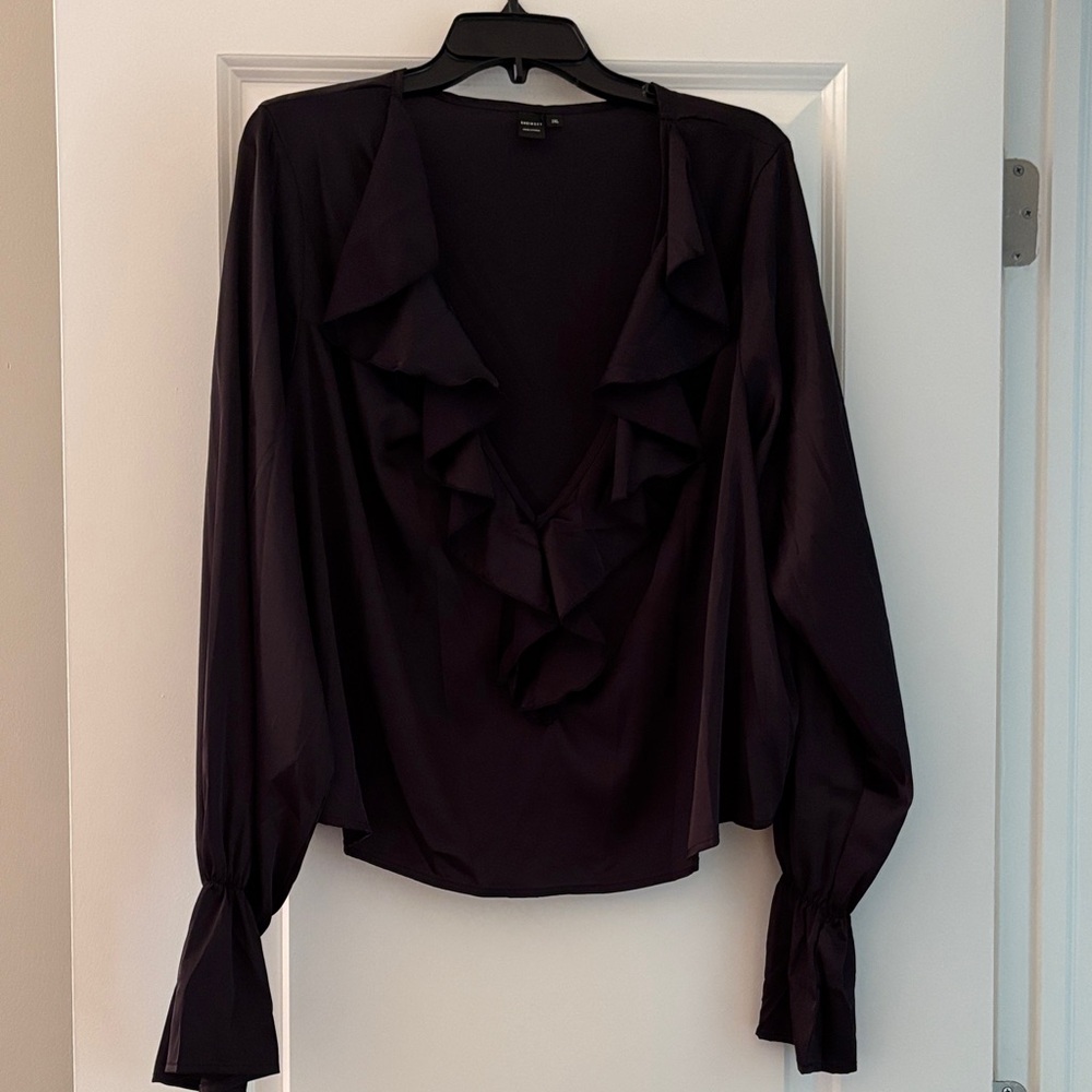 Elegant Black Ruffle Blouse